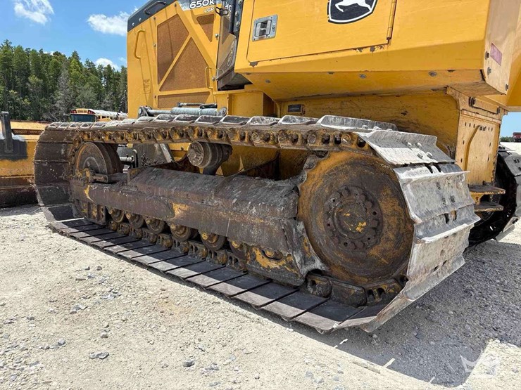 2018-deere-650k-image-81
