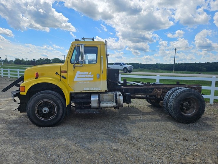 1992-international-4700-image-2