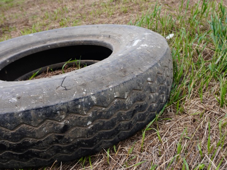 9.00-20-tires-image-9