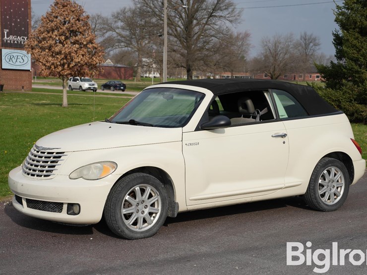 2006-chrysler-pt-cruiser-image-2