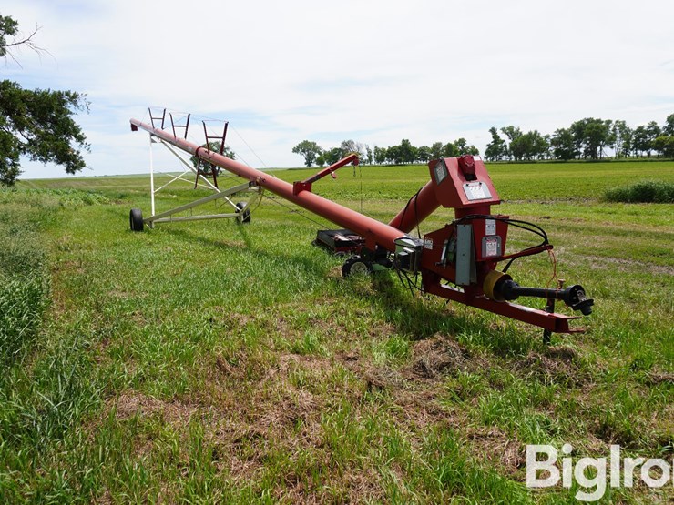 buhler-farm-king-1072-image-3