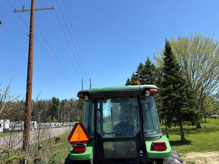 2004-john-deere-5520-image-12