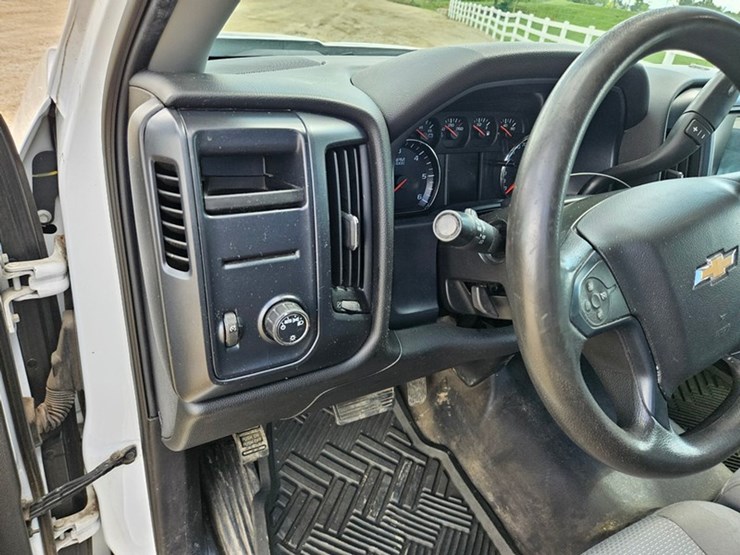 2018-chevrolet-2500-image-22