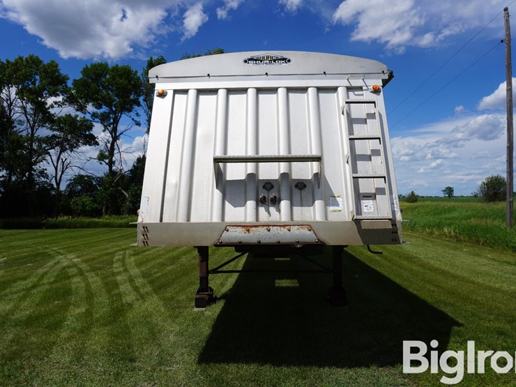 2006-dakota-38'x94"-t/a-grain-trailer-image-2