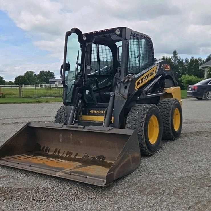 2012 NEW HOLLAND L220