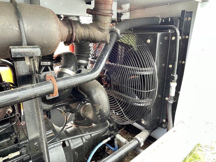 #4907-•-1994-ingersoll-rand-diesel-air-compressor-image-23