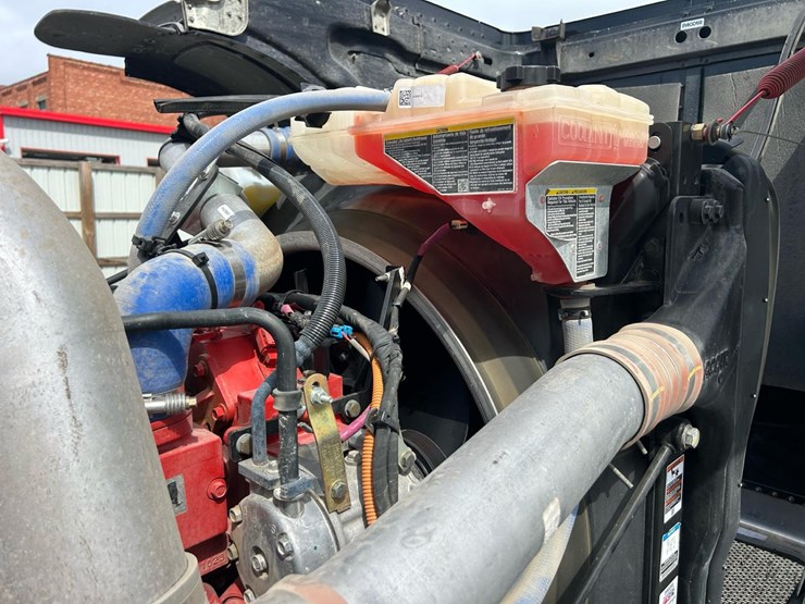 2024-peterbilt-389-image-52