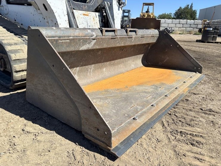 2019-bobcat-t770-image-11