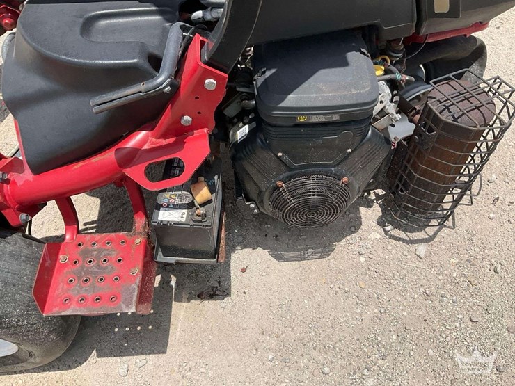 2015-toro-greensmaster-3300-triflex-commercial-greens-mower-image-18