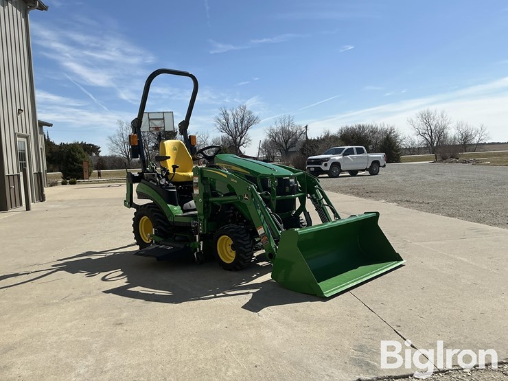 2021-john-deere-1025r-image-3