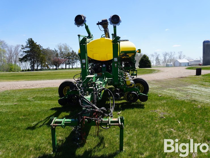 2012-john-deere-1770-image-2