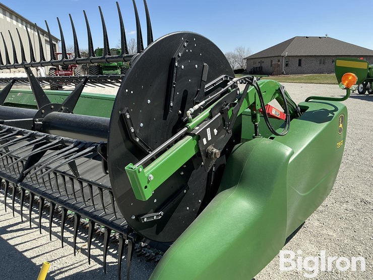 2020-john-deere-735fd-image-18