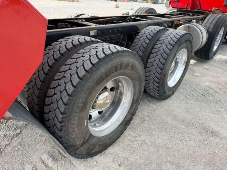 2021-kenworth-t880-image-64
