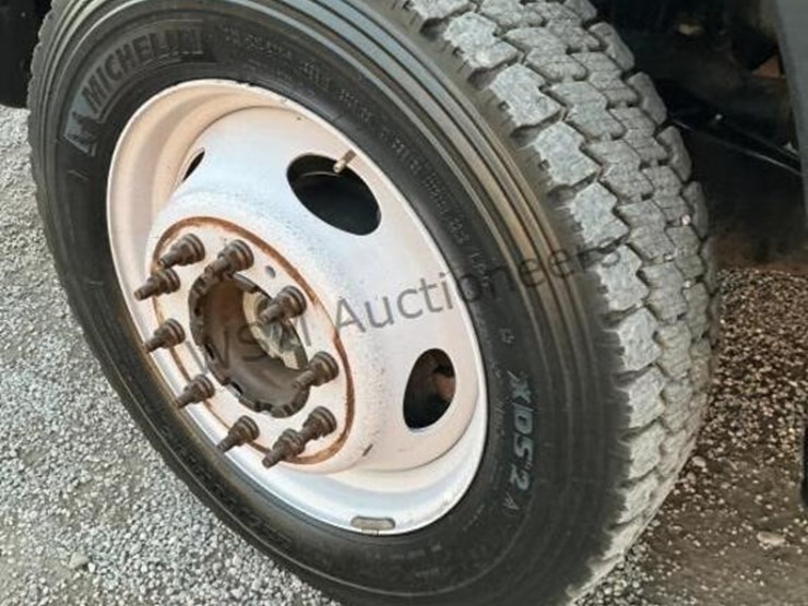 2016-ford-f550-image-11