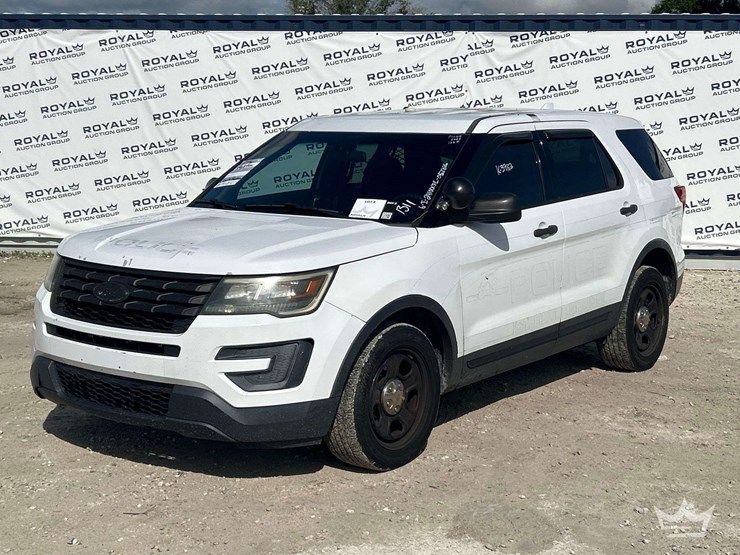 2017-ford-explorer-image-1