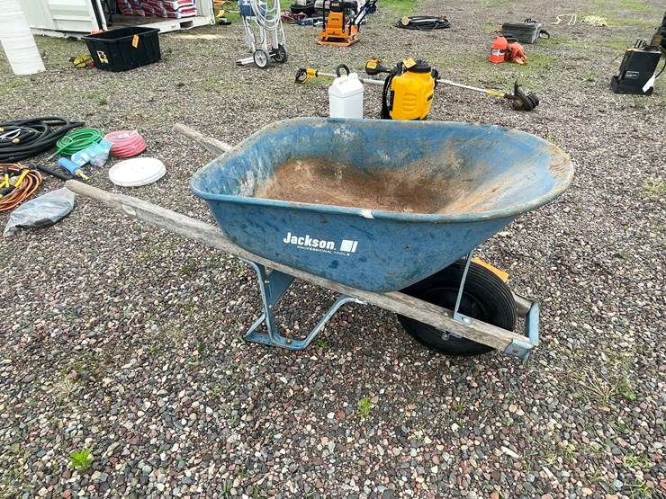 #4941-•-jackson-wheelbarrow-image-2