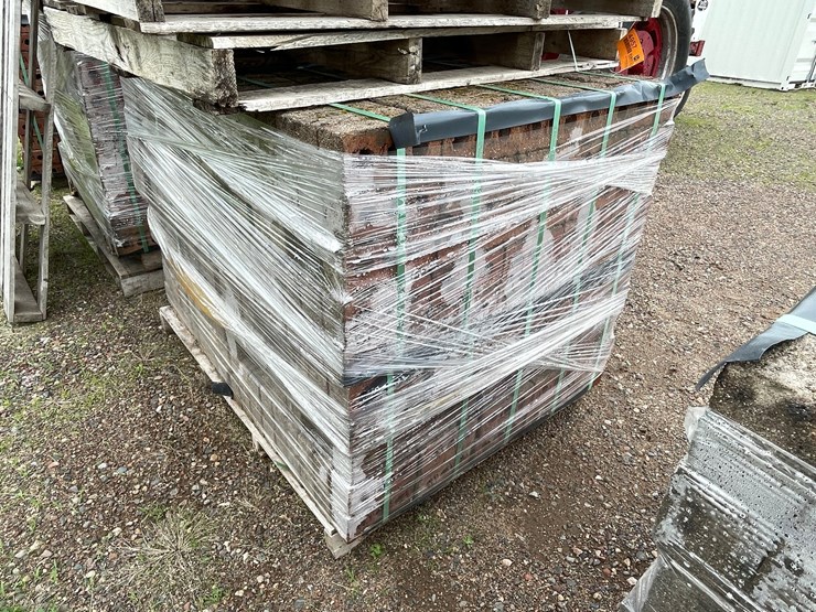 #4957-•-pallet-of-bricks-image-4