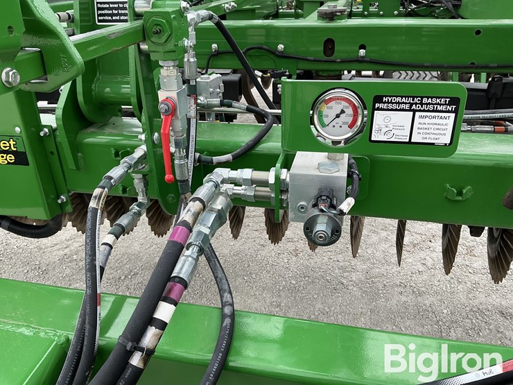 2022-john-deere-2660vt-image-18