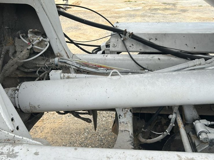#152-•-2015-freightliner-concrete-mixing-truck-image-20