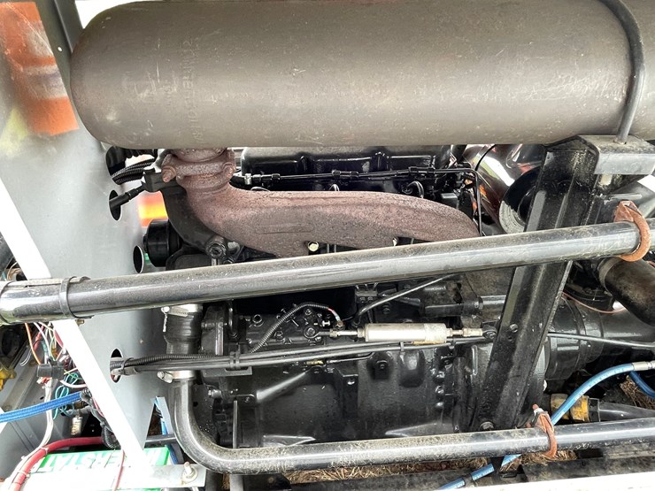 #4907-•-1994-ingersoll-rand-diesel-air-compressor-image-20