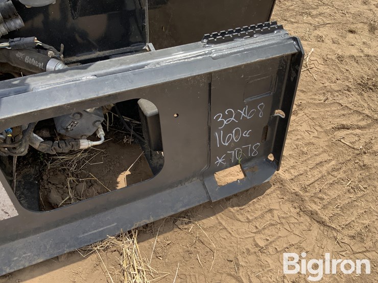 2023-bobcat-sb32-x-68-hydraulic-snow-blower-skid-steer-attachment-image-19