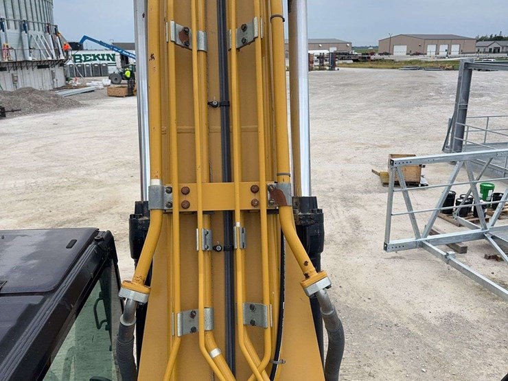 2014-caterpillar-336e-image-47