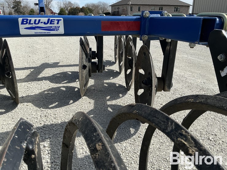 2015-blu-jet-trench-master-tile-line-filler-image-19