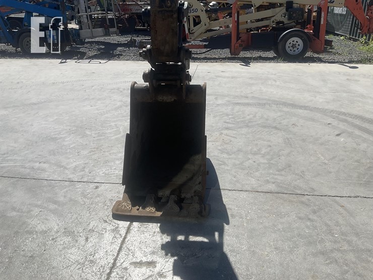 2022-deere-85g-image-11