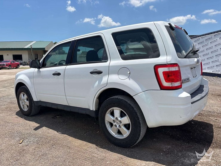 2009-ford-escape-image-4