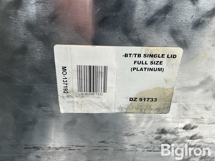 dee-zee-platinum-pickup-tool-box-image-13