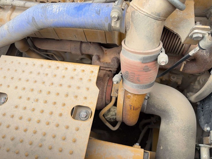 2014-caterpillar-336e-image-51