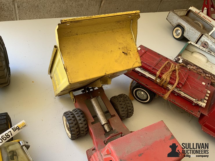 structo-&-ertl-toys-image-8