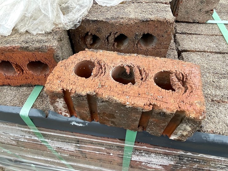 #4956-•-pallet-of-bricks-image-7