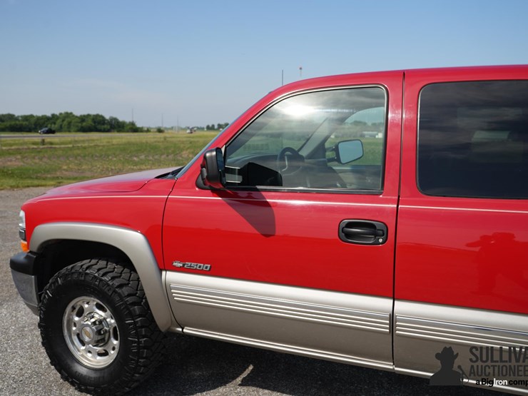 2000-chevrolet-silverado-2500-image-19