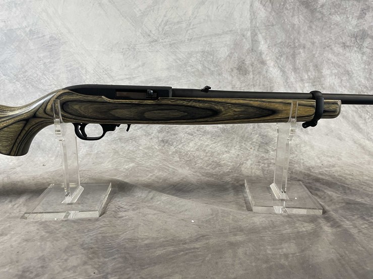 #1303-•-ruger-10-22.,-22-lr-semi-auto-rifle,-sn:-352-34420-(neenah,wi)-image-4