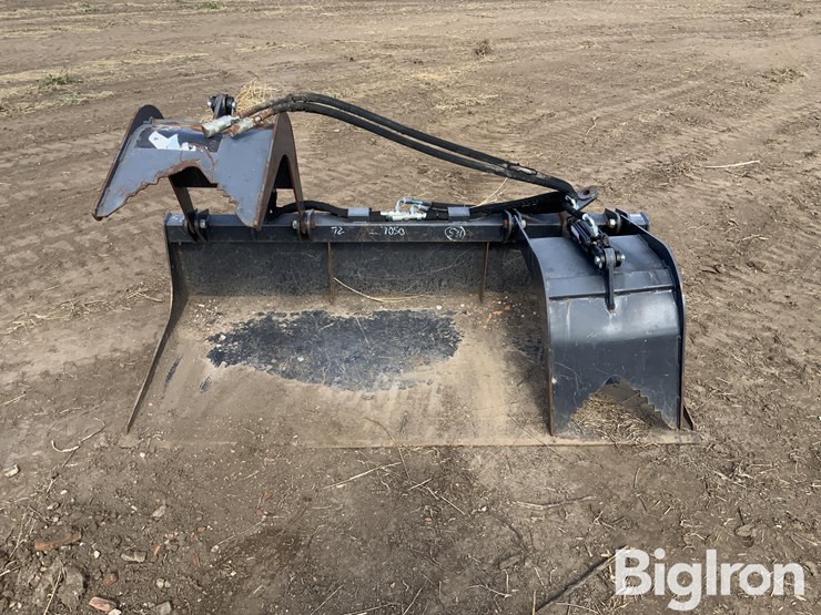 2023-wolverine-hydraulic-dual-grapple-attachment-image-2