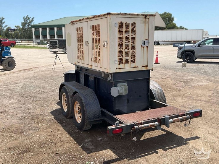 2001-generac-1611220100-30kw-t/a-towable-diesel-generator-image-3