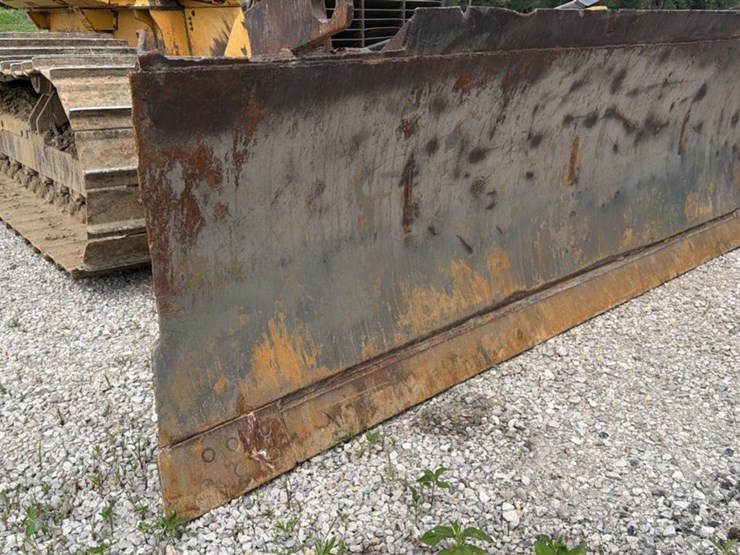2004-deere-700h-image-10