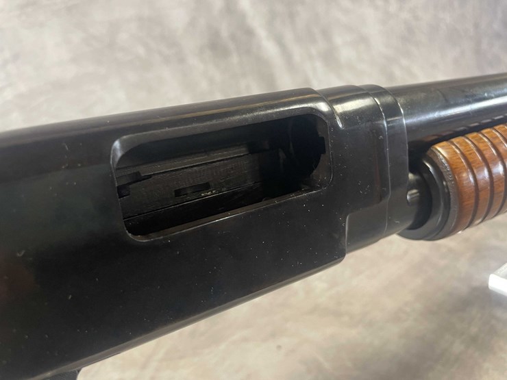 #4123-•-winchester-model-12,-12-ga.-pump-action-shotgun,-sn:-1213817,-(neenah,-wi)-image-13