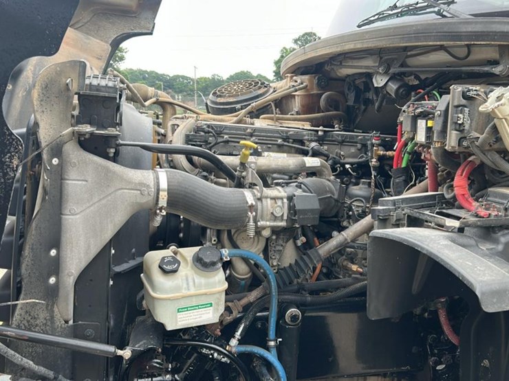 #152-•-2015-freightliner-concrete-mixing-truck-image-35