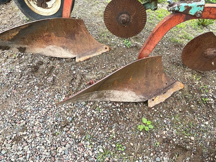 #4912-•-kvernelands-4-bottom-plow-image-12