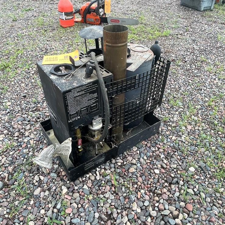 #4948 • Hunter World Ready Space Heater