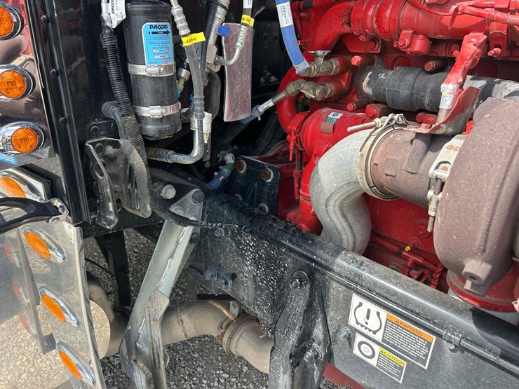 2024-peterbilt-389-image-50