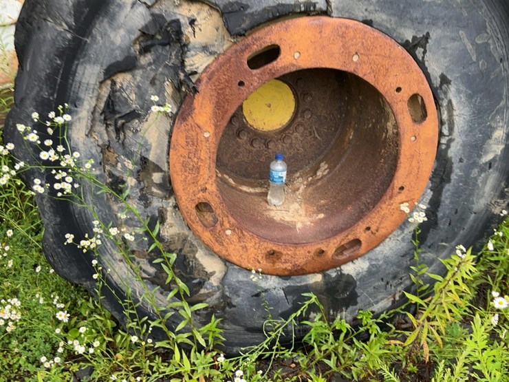 2008-deere-748g-iii-image-36