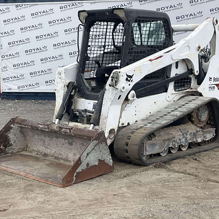 2022 BOBCAT T740