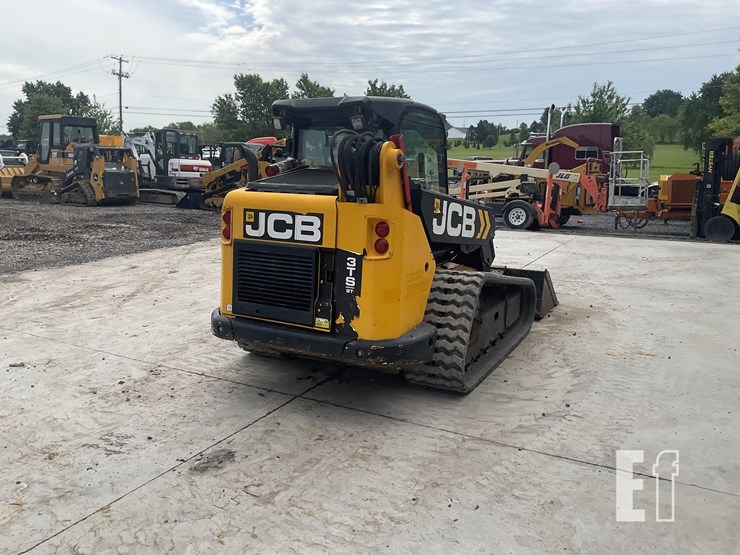 2021-jcb-3ts-8t-image-4
