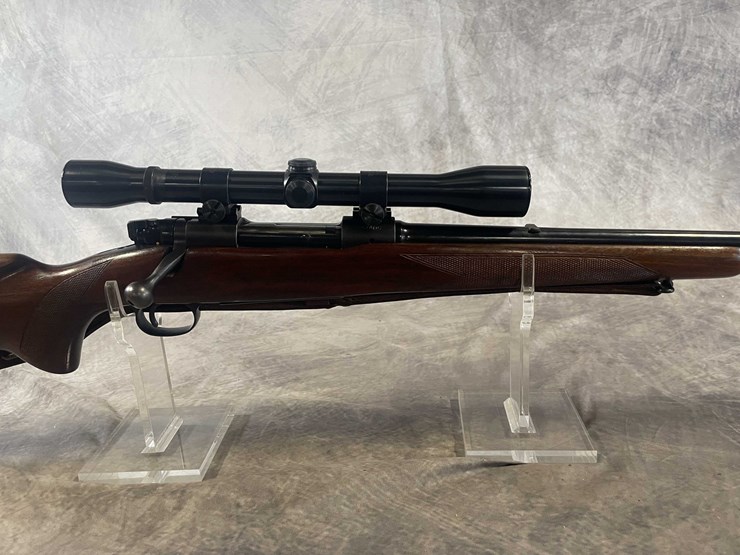#1273-•-winchester-70-featherweight-,-243-win-bolt-action-rifle,-sn:-367405,-(neenah,-wi)-image-4