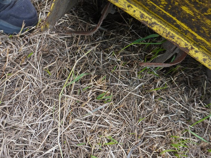 john-deere-gt225-image-16