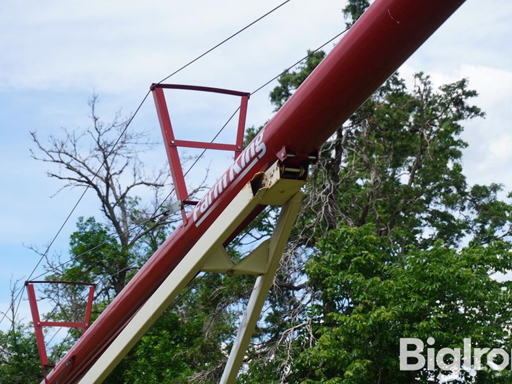 buhler-farm-king-1072-image-12