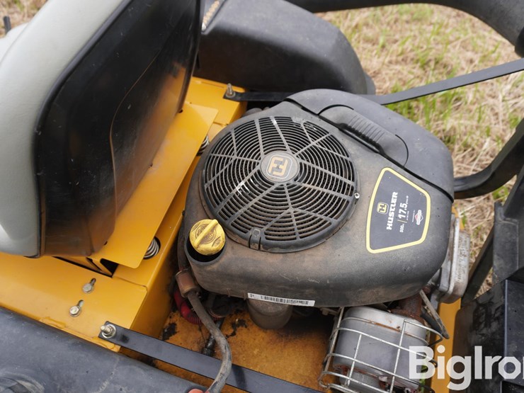 hustler-sport-929125-zero-turn-mower-w/42"-deck-image-15
